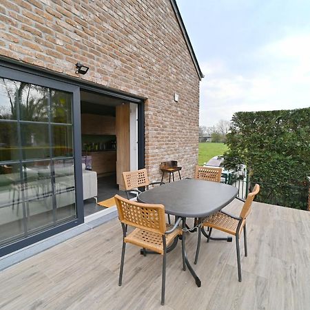 La Petite Maison Dans La Prairie Hotton Exterior photo